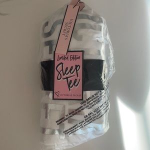 Victoria’s Secret XS/S Limited Edition Sleep Tee